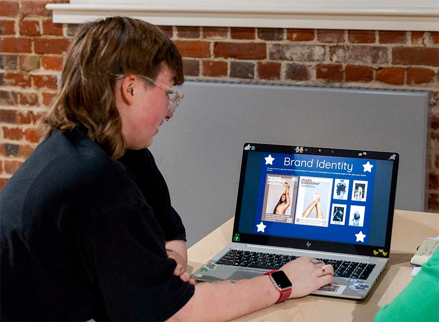 norwich university of the arts critique session with student